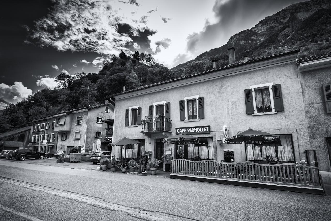 B&B Restaurant Le Pernollet Evionnaz Eksteriør billede