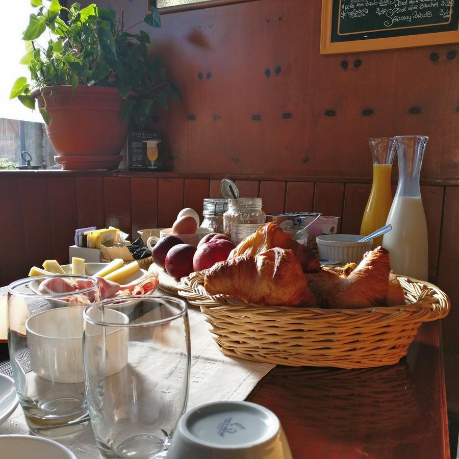 B&B Restaurant Le Pernollet Evionnaz Eksteriør billede