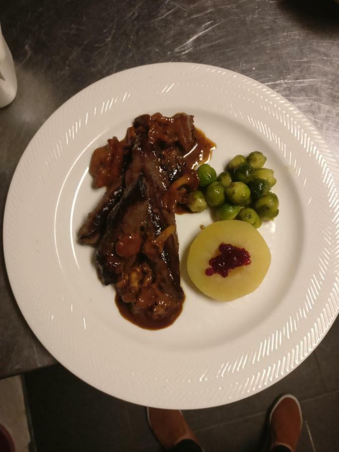 B&B Restaurant Le Pernollet Evionnaz Eksteriør billede